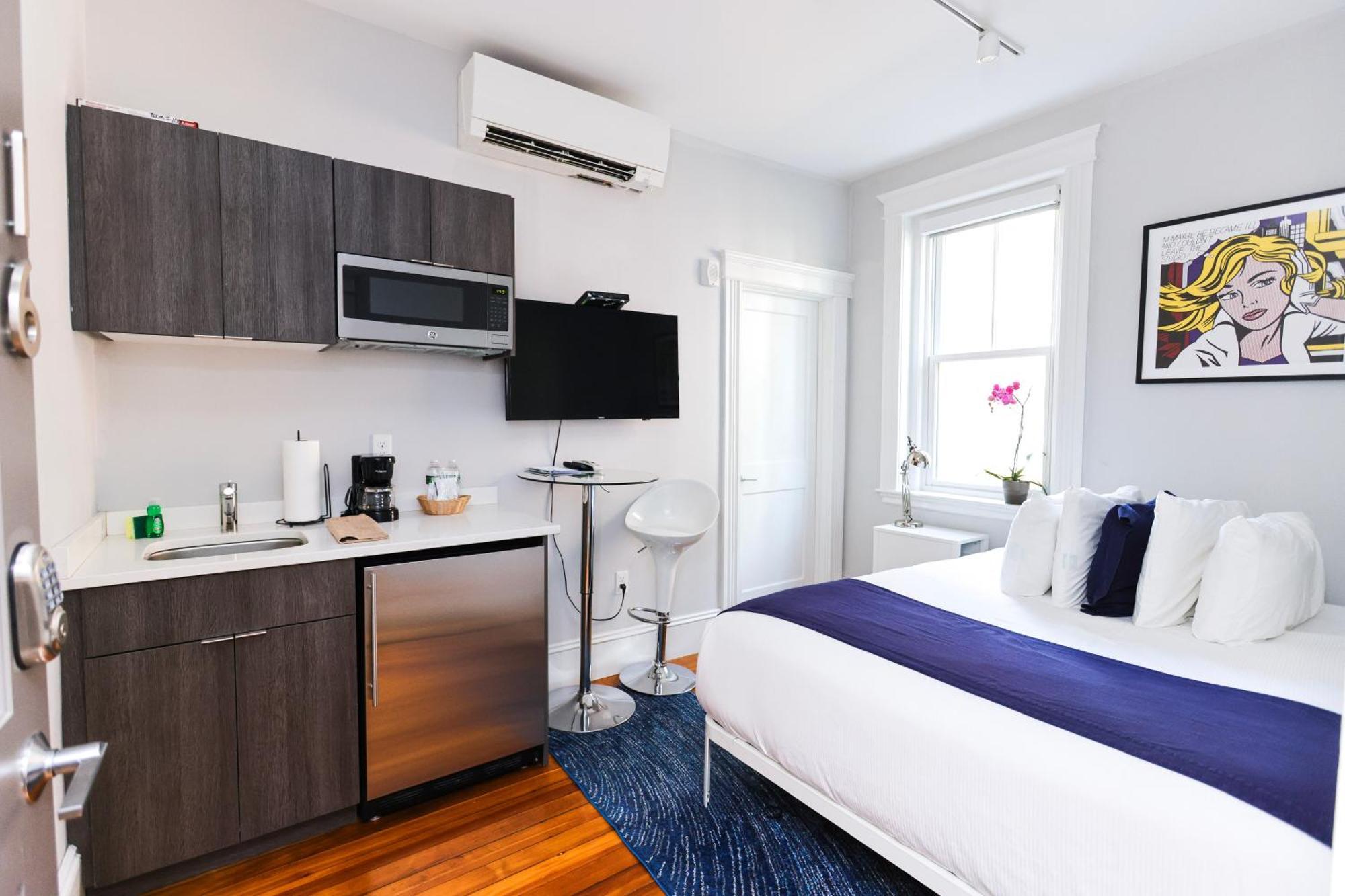 A Stylish Stay W/ A Queen Bed, Heated Floors.. #26 Brookline Ngoại thất bức ảnh