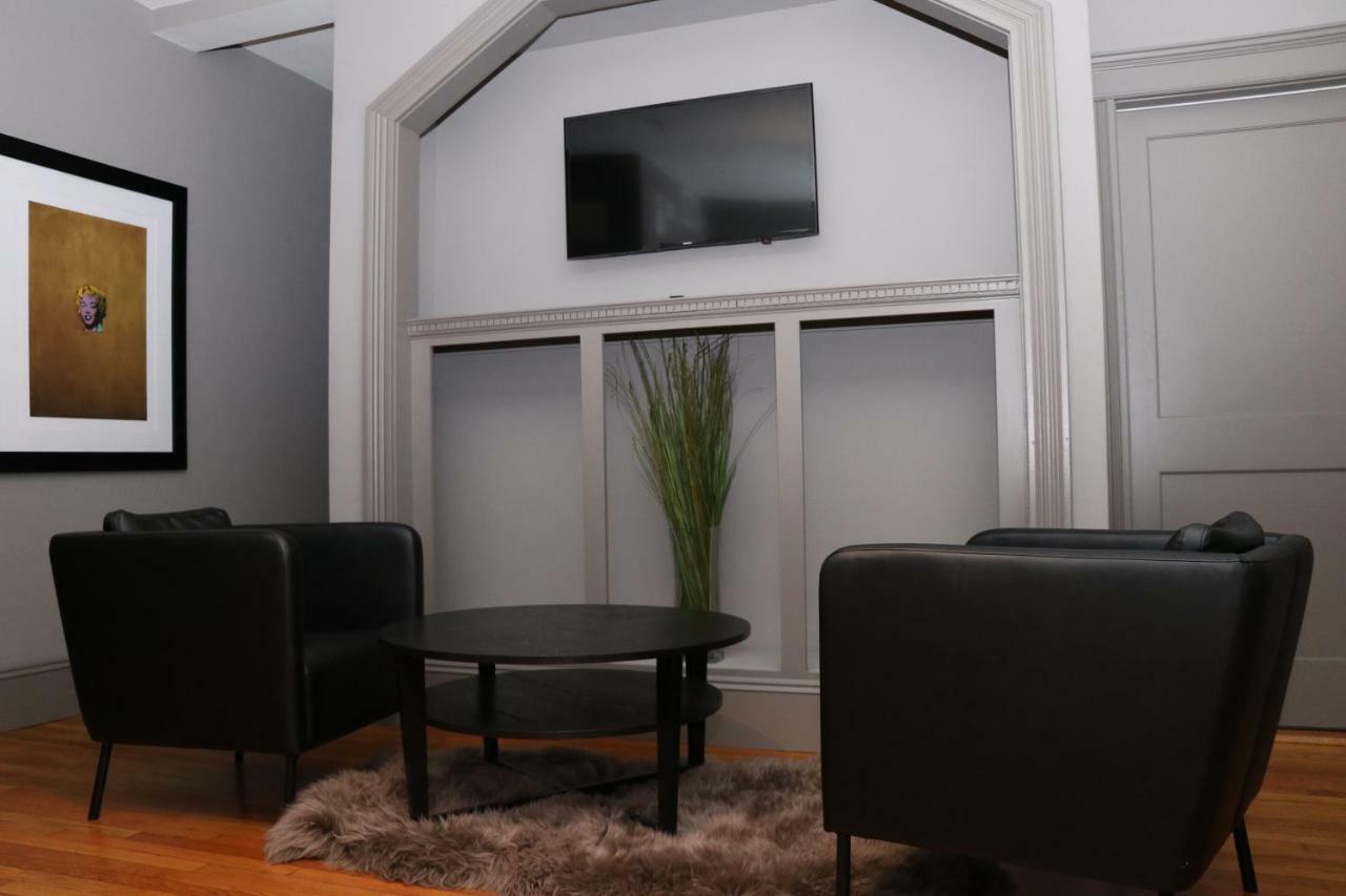 A Stylish Stay W/ A Queen Bed, Heated Floors.. #26 Brookline Ngoại thất bức ảnh
